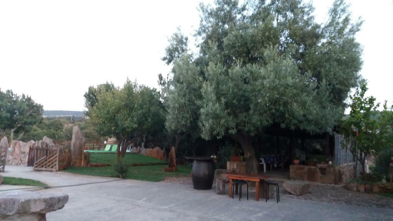 Agriturismo Sa E Padedda Mores Екстер'єр фото