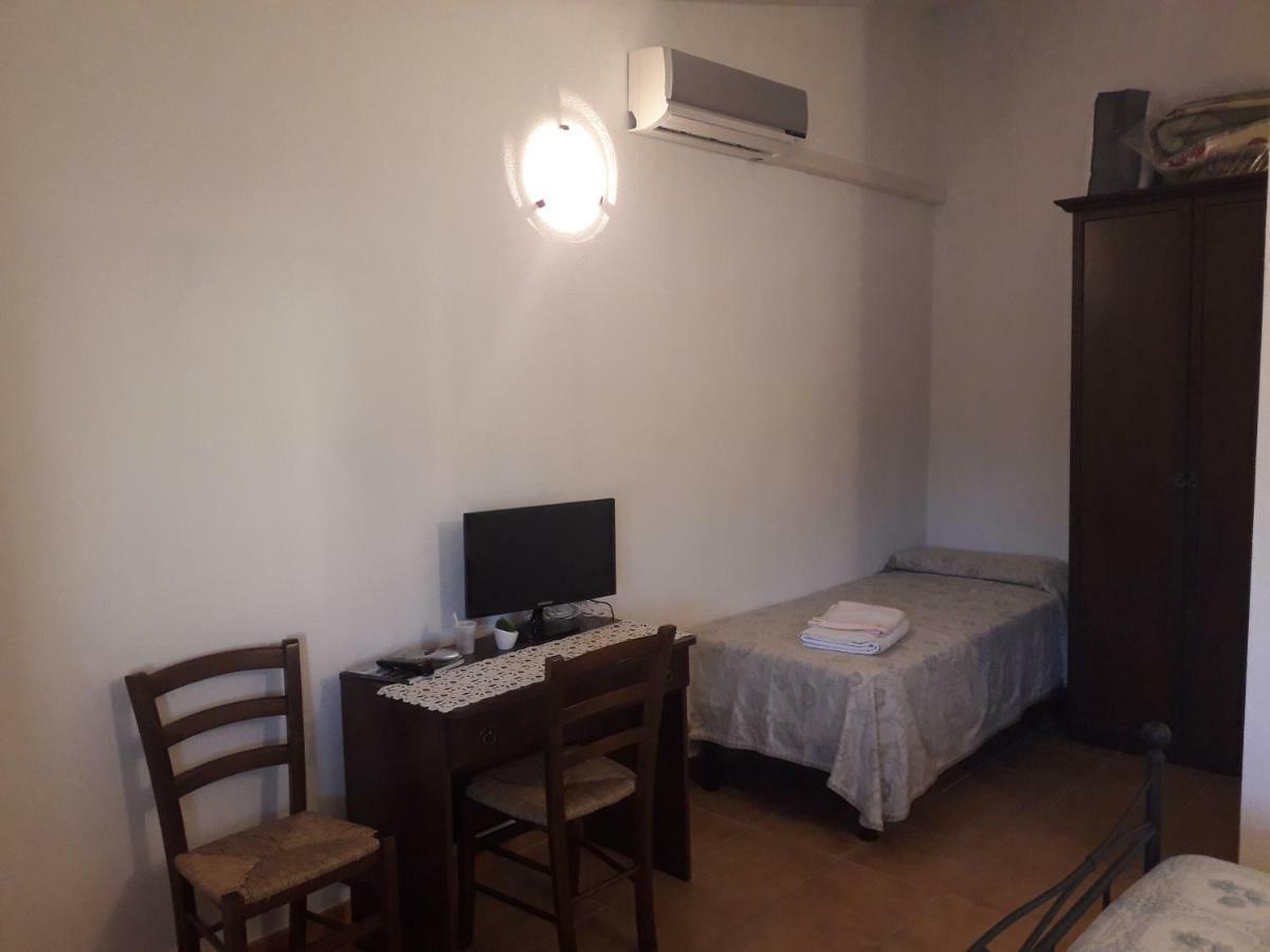 Agriturismo Sa E Padedda Mores Екстер'єр фото